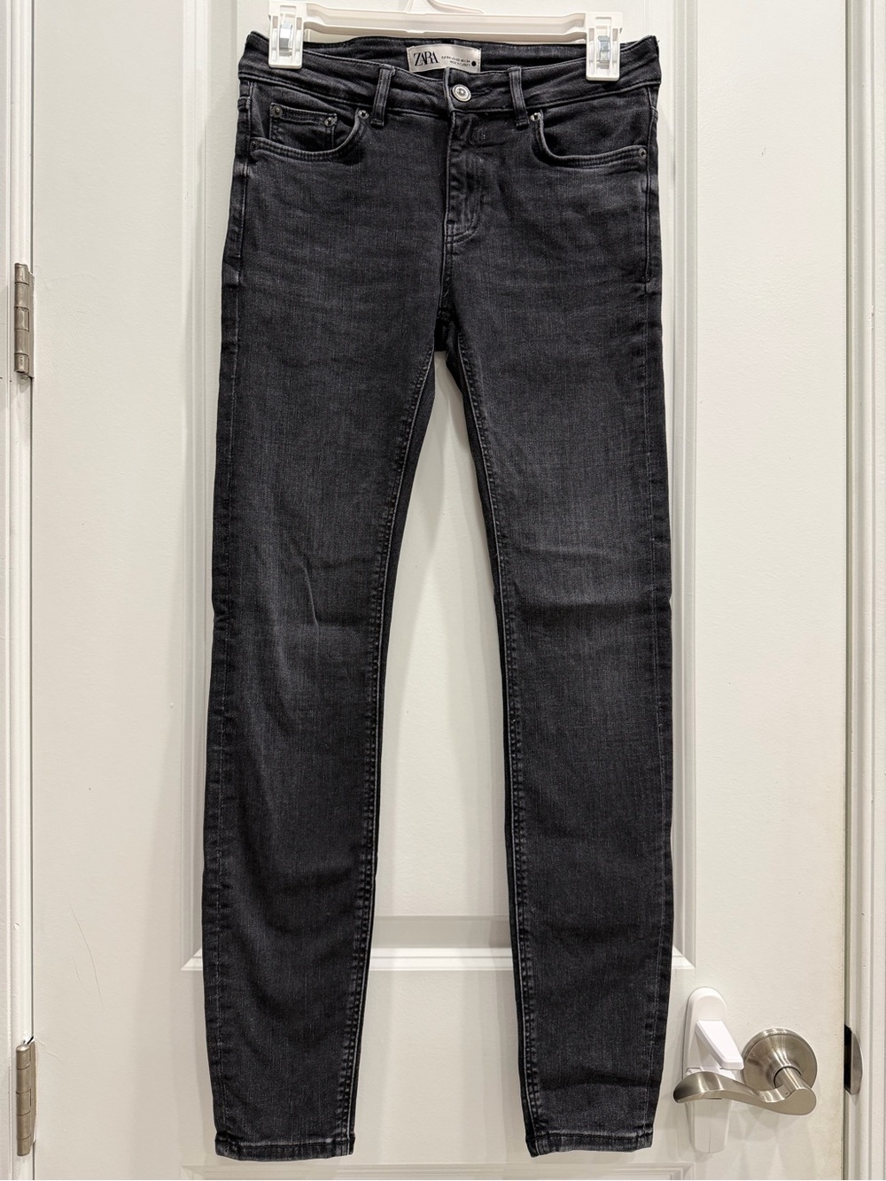 Zara Men’s Skinny Black Jeans